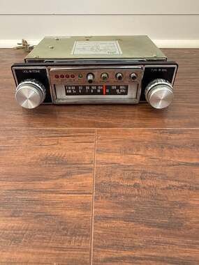 Vtg 1970s Elite Electronics Model 2300 12-Volt AM/FM Car Stereo 8-track Player